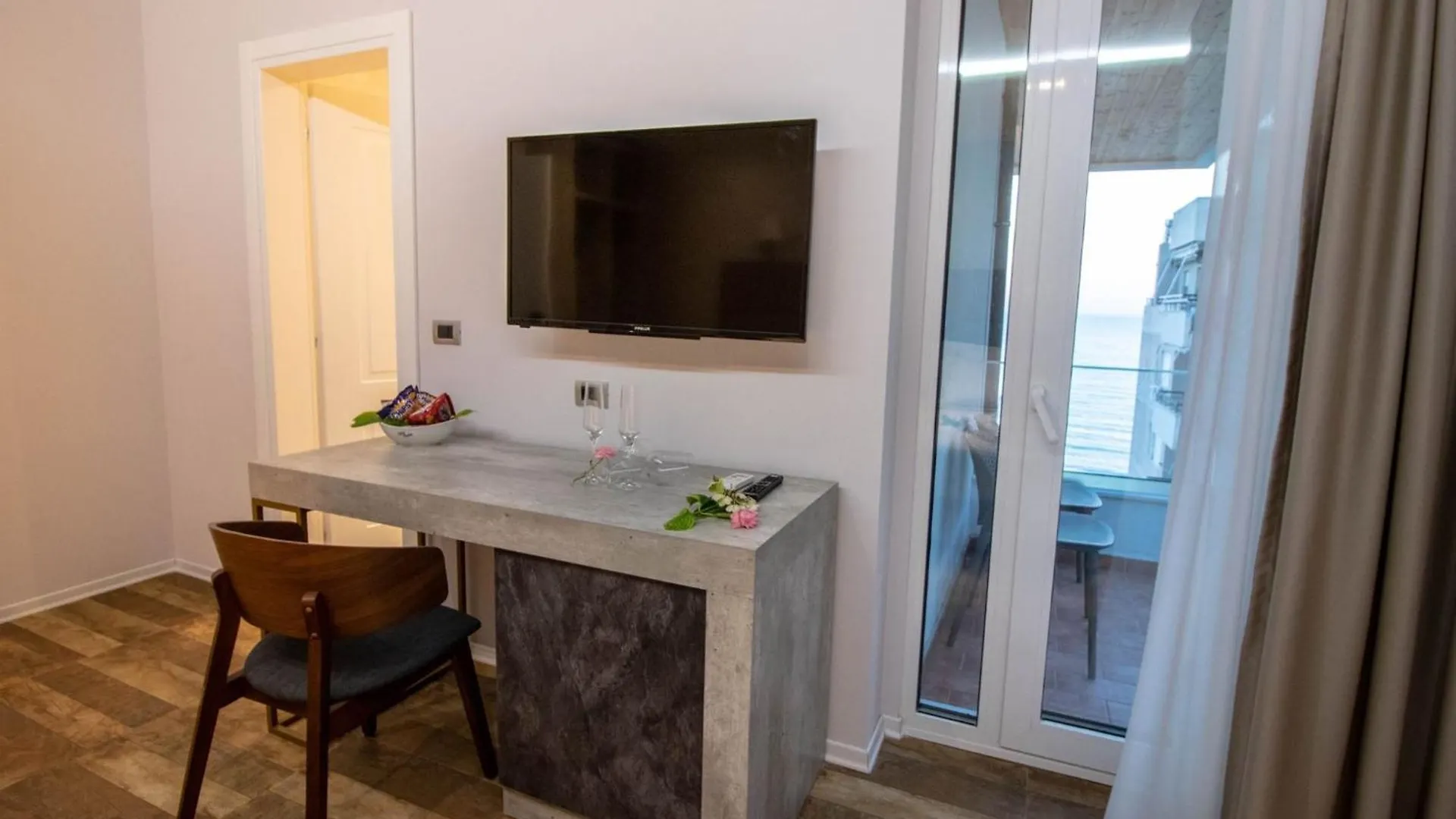 Hotel Blue Marine Shkallnur 4*,  Albania