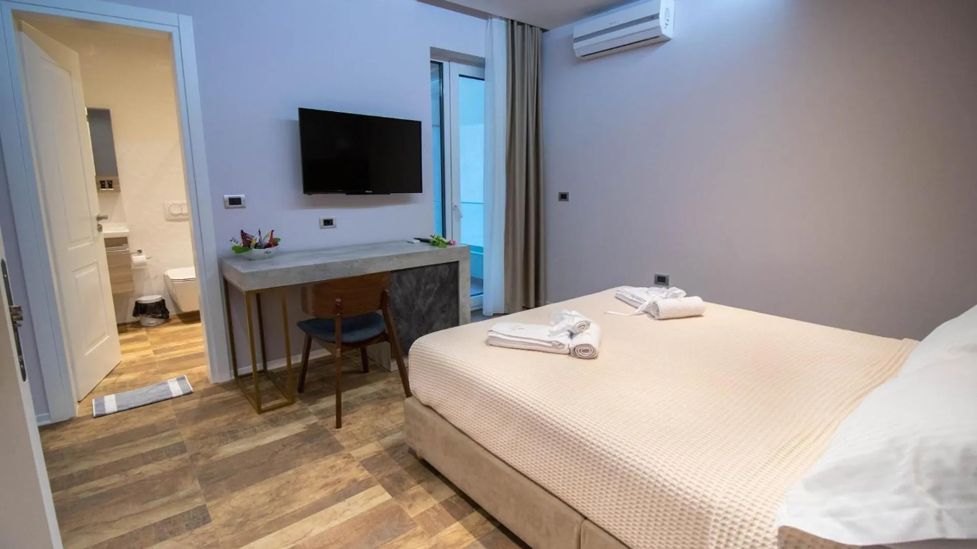 Hotel Blue Marine Shkallnur