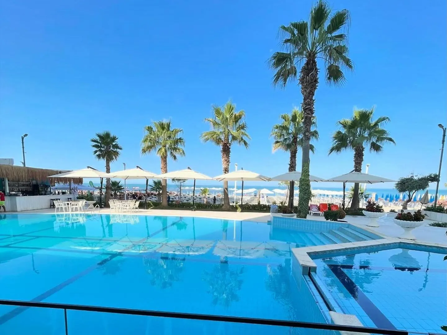 Hotel Blue Marine Škalngur Albánie